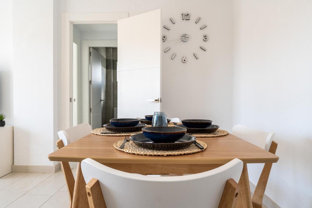 Sea View 2 Bedroom Apartment 2 Min Away From The Beach Torremolinos Extérieur photo
