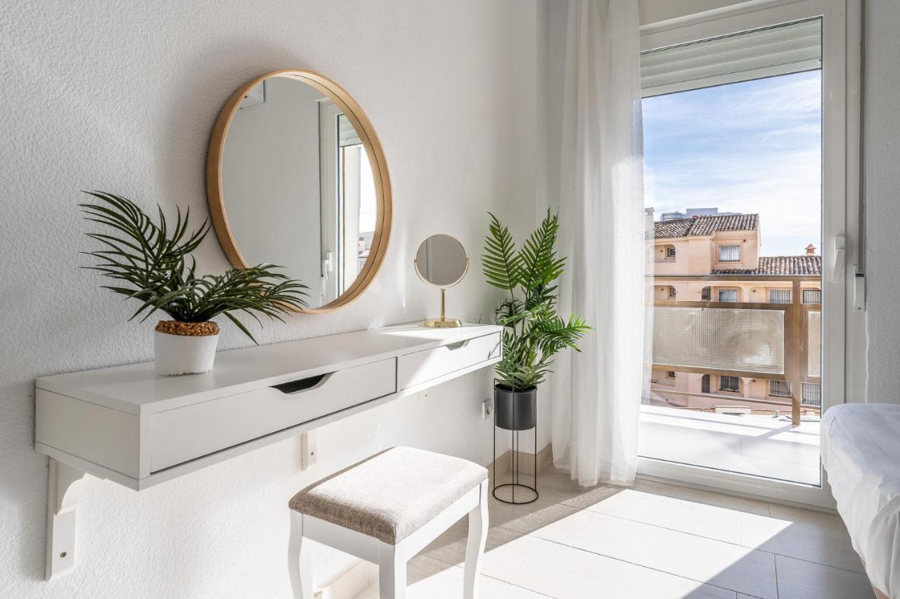 Sea View 2 Bedroom Apartment 2 Min Away From The Beach Torremolinos Extérieur photo