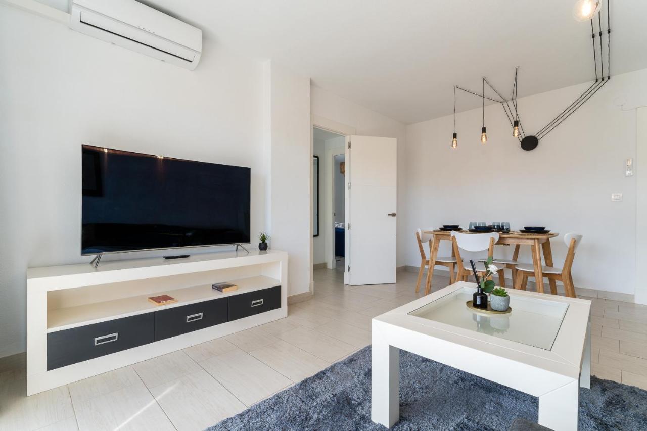 Sea View 2 Bedroom Apartment 2 Min Away From The Beach Torremolinos Extérieur photo