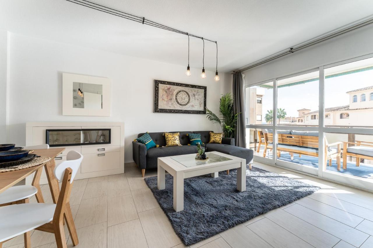 Sea View 2 Bedroom Apartment 2 Min Away From The Beach Torremolinos Extérieur photo