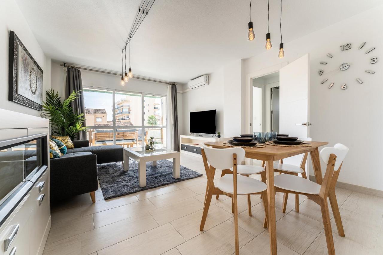 Sea View 2 Bedroom Apartment 2 Min Away From The Beach Torremolinos Extérieur photo